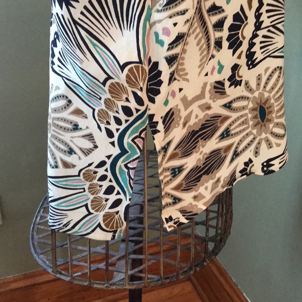 H&M Boxy Patterned Blouse - Size 8 - Picture 3 of 5